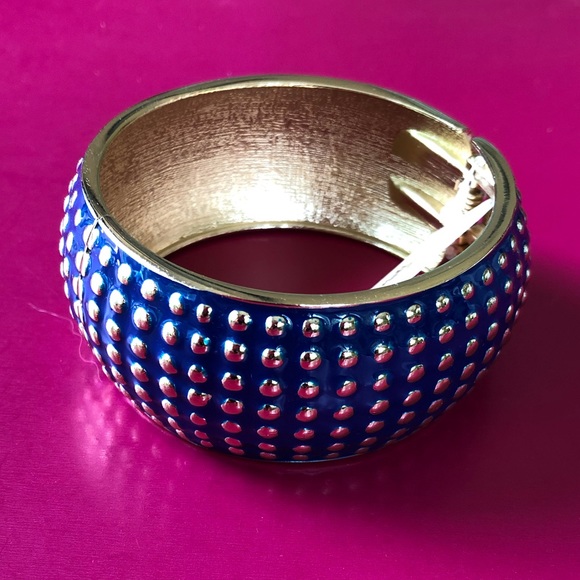 💙 Blue Enameled Hinged Bangle with Golden Dots 💙 - Picture 6 of 7
